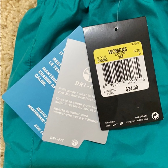 🆕 NIKE Women's Dri-FIT Tempo Running Shorts - Picture 4 of 4